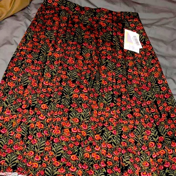 Skirt - Picture 1 of 1